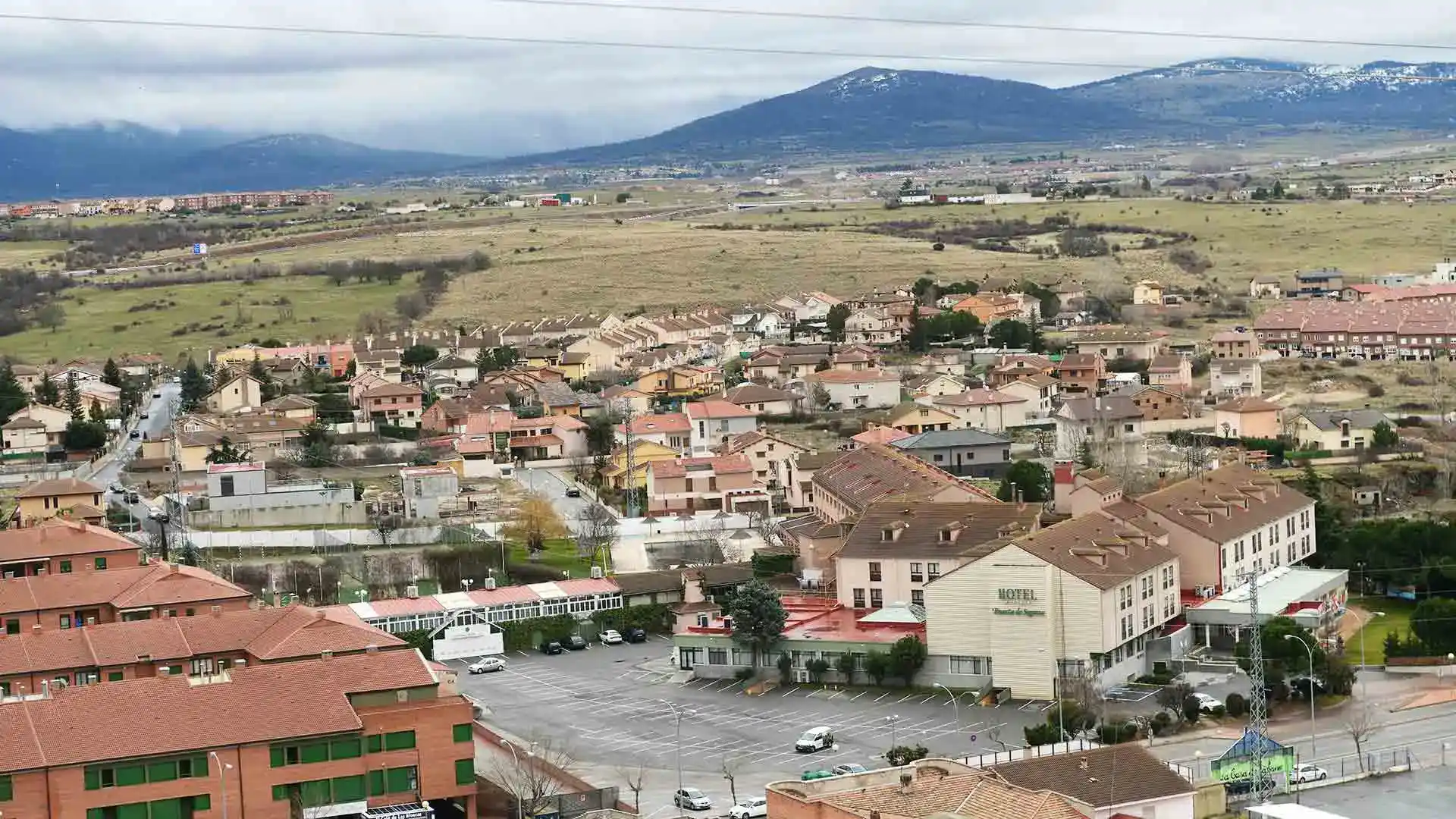 Mudanzas en La Lastrilla 7 Mudanzas en La Lastrilla: vehículo de La Seda preparado para la carga, Segovia